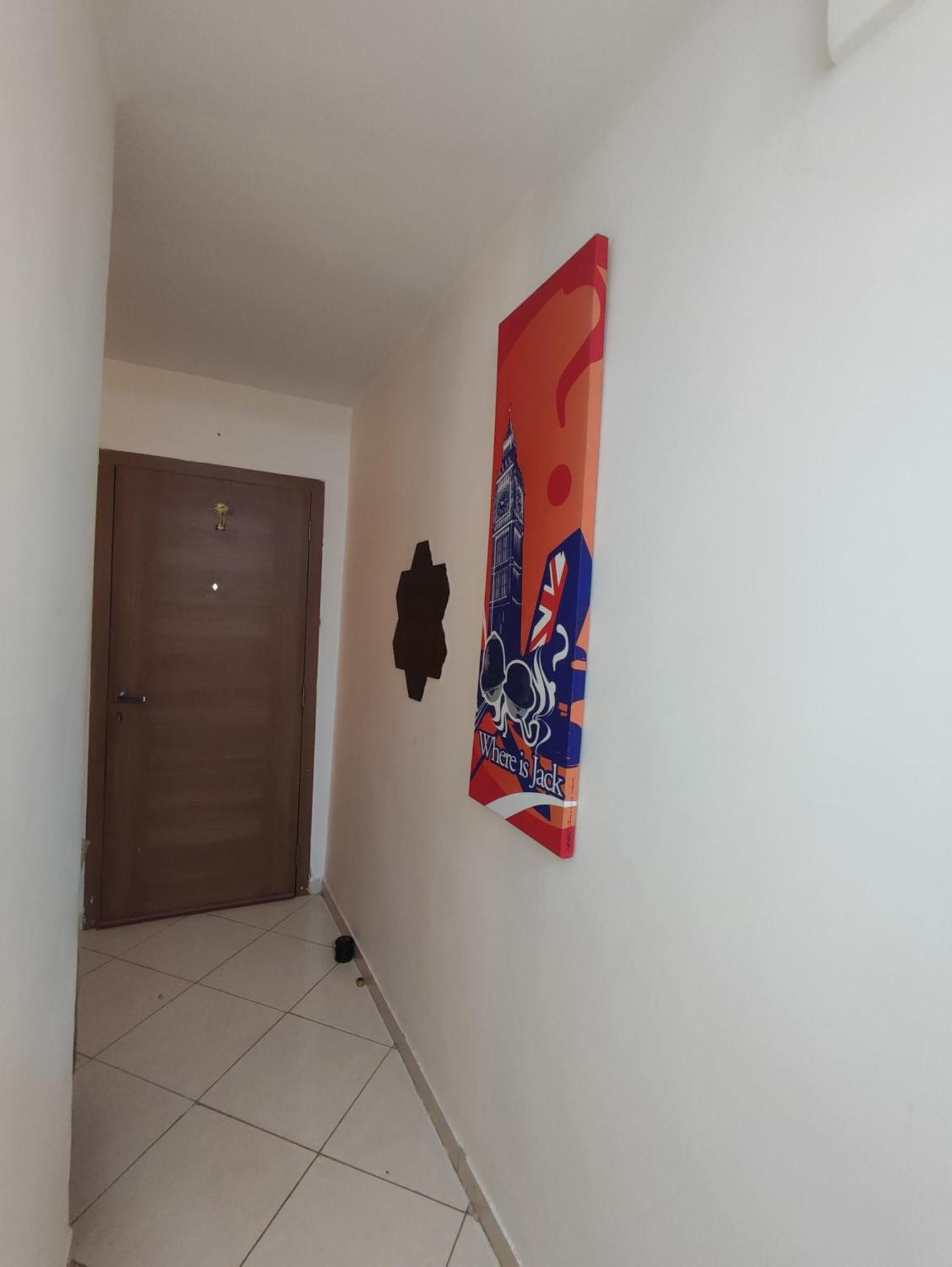 Superbe Au Rez-de-chaussée Avec Clim Mobile,parking Et Wifi Gratuit Apartamento Casa Blanca