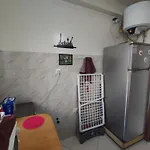 Beautiful Ground-Floor Apartment With Portable Air Conditioning, Parking, And Free Wi-Fi