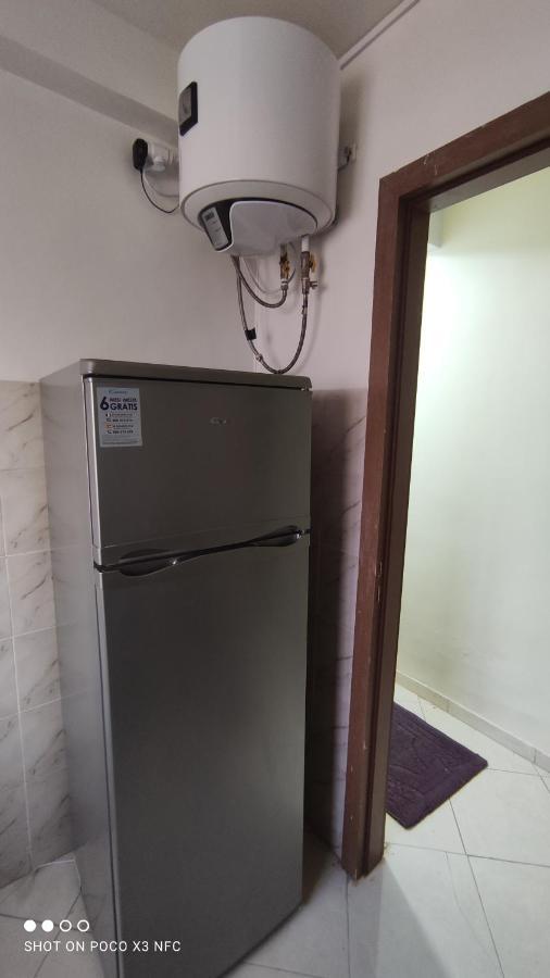 Beautiful Ground-floor With Portable Air Conditioning, Parking, And Free Wi-fi Apartment *