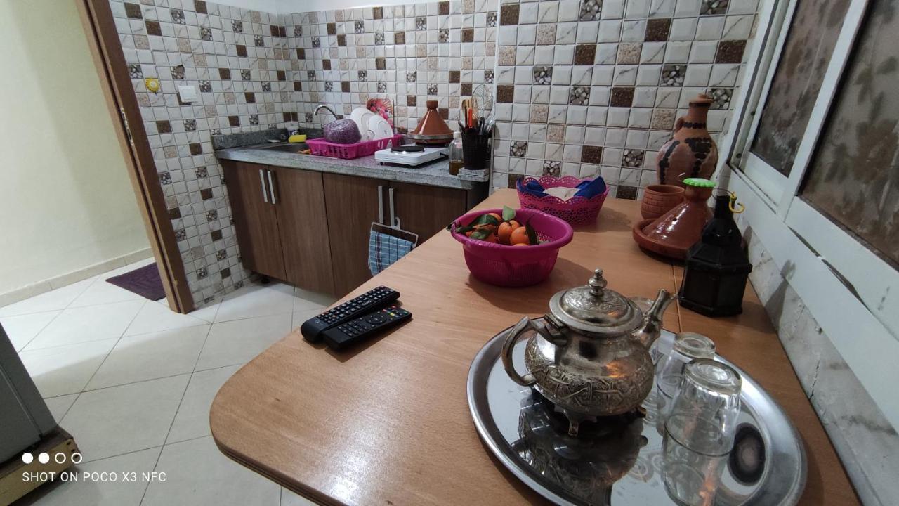 Beautiful Ground-floor With Portable Air Conditioning, Parking, And Free Wi-fi Apartment Casablanca