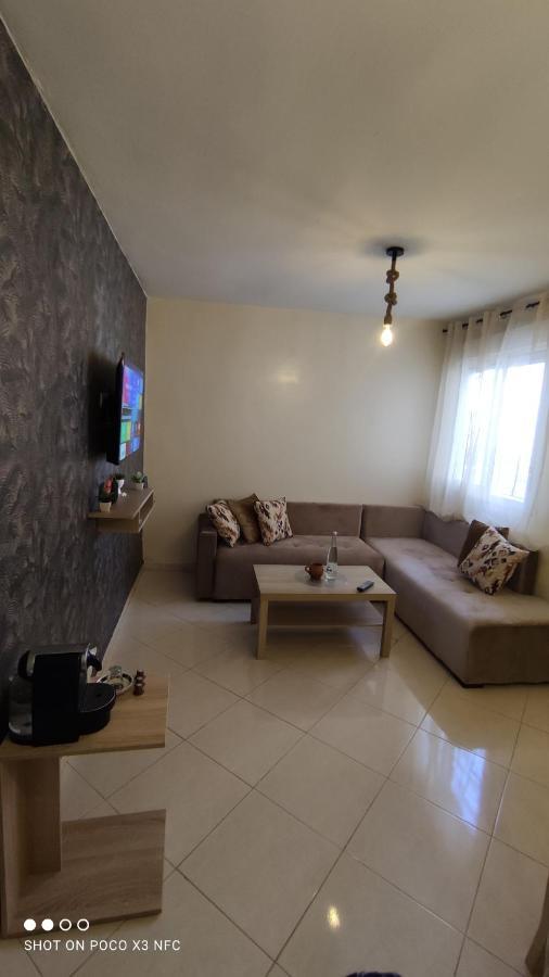 Beautiful Ground-floor With Portable Air Conditioning, Parking, And Free Wi-fi * Casablanca